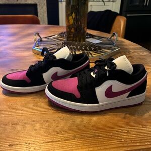 Air Jordan 1 Low Womens 7.5